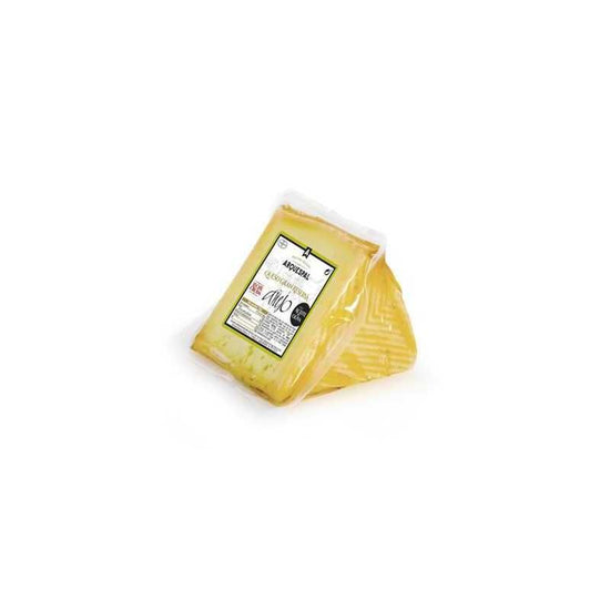 Queso añejo de oveja en aceite de oliva