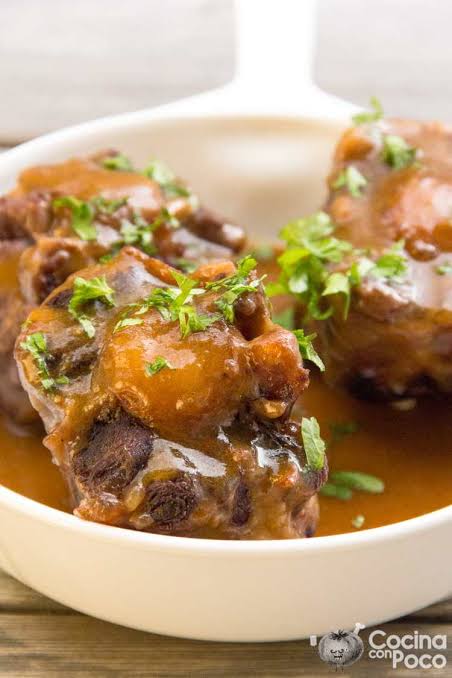 RABO DE TORO EN SALSA LATA 380 GRS.- 1-2 RACIONES- SIN CONSERVANTES - PAMPLONICA